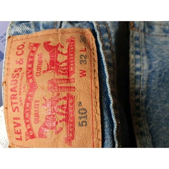 Levi's 510 Jeans Light Wash Distressed Frayed Hem Jeans Size W 32 L 30 - Picture 11 of 11